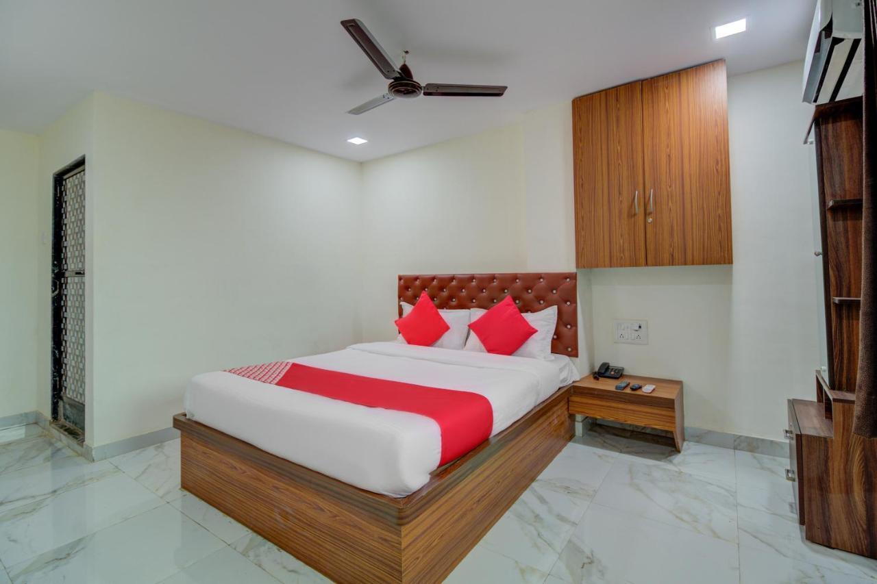 โอโย 67979 โฮเต็ล ฮอลลีวูด พาร์ค Hotel Sasupada ภายนอก รูปภาพ