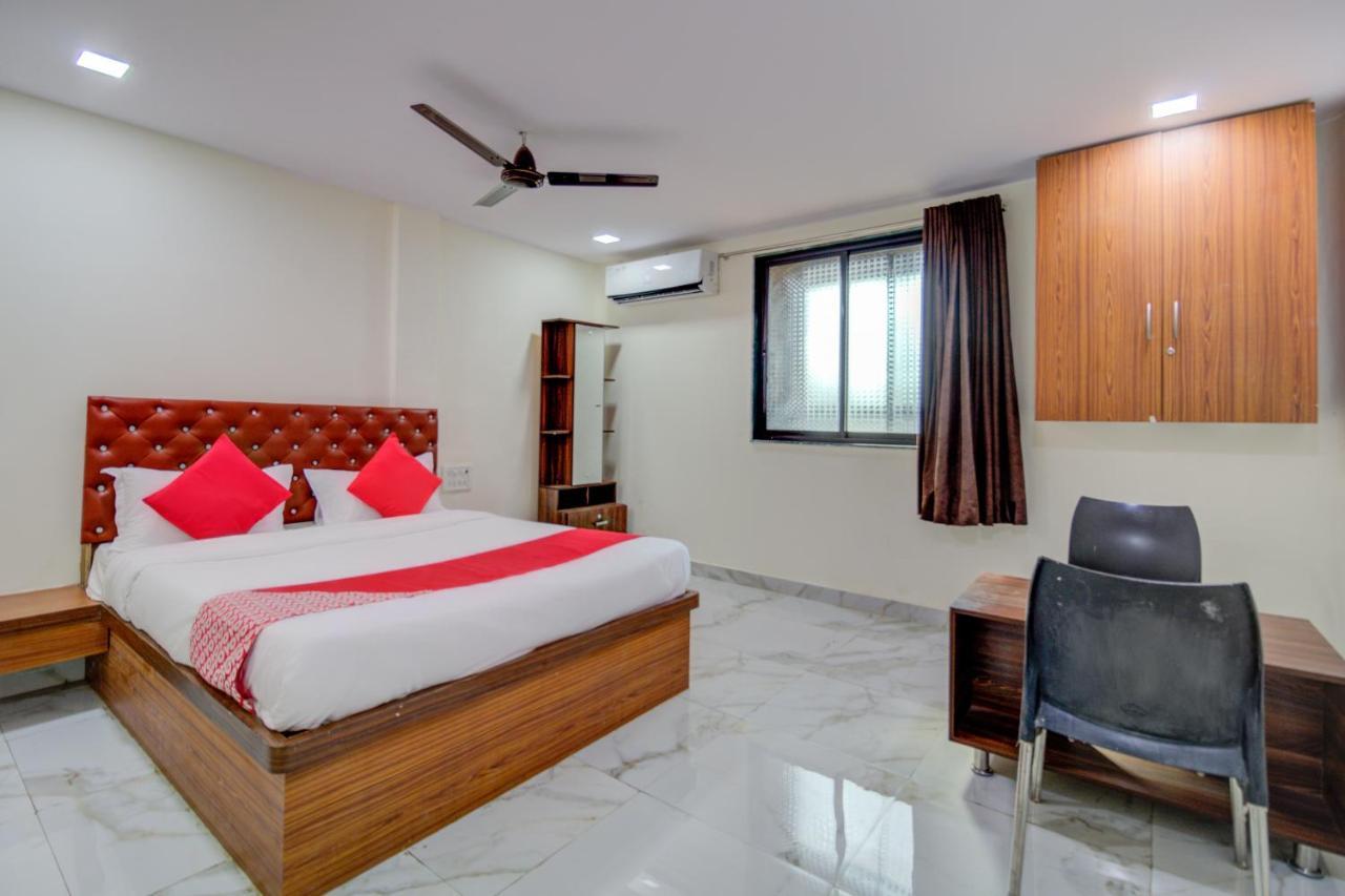 โอโย 67979 โฮเต็ล ฮอลลีวูด พาร์ค Hotel Sasupada ภายนอก รูปภาพ