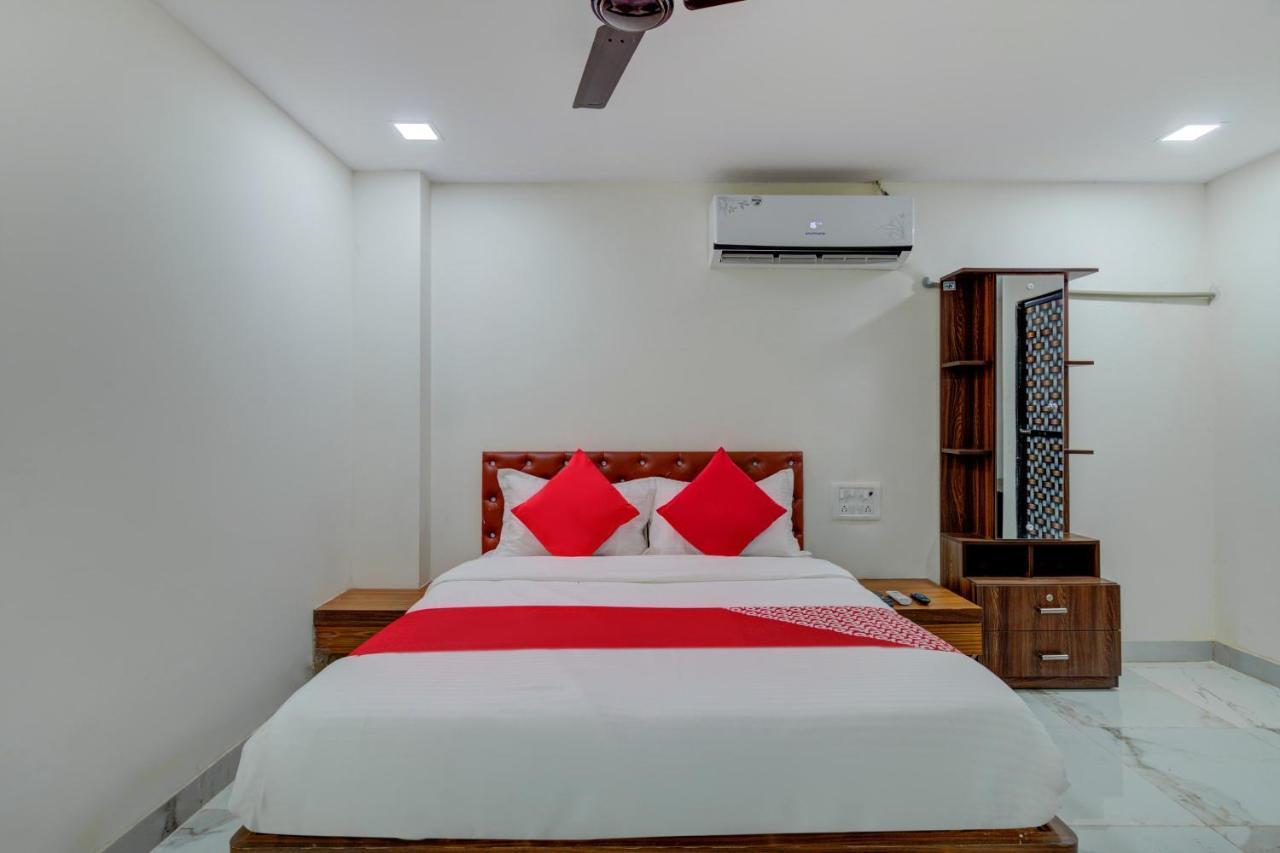 โอโย 67979 โฮเต็ล ฮอลลีวูด พาร์ค Hotel Sasupada ภายนอก รูปภาพ