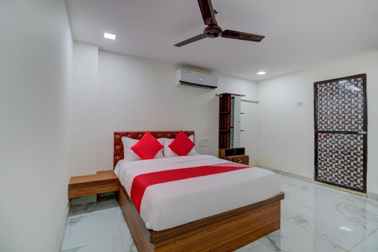 โอโย 67979 โฮเต็ล ฮอลลีวูด พาร์ค Hotel Sasupada ภายนอก รูปภาพ