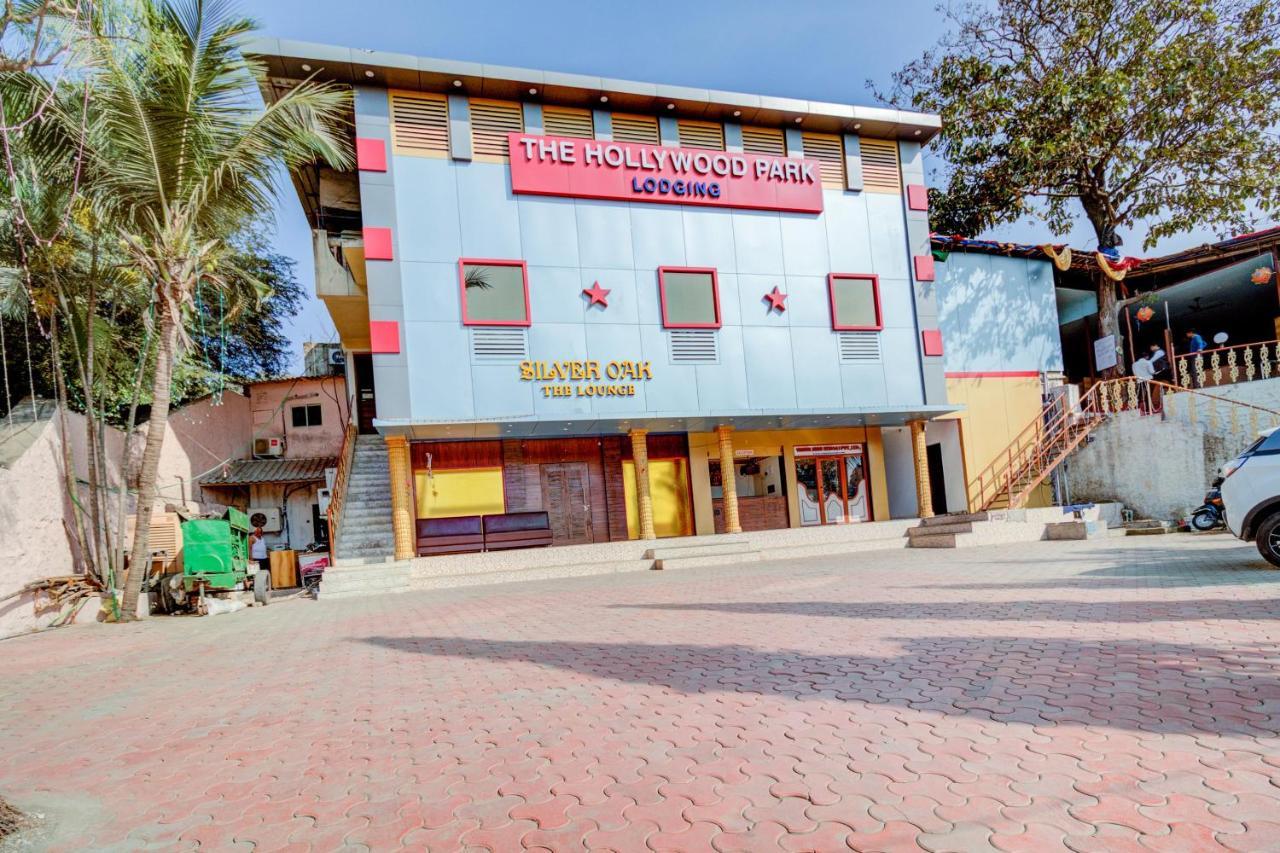 โอโย 67979 โฮเต็ล ฮอลลีวูด พาร์ค Hotel Sasupada ภายนอก รูปภาพ